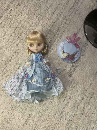 Takara neo blythe doll