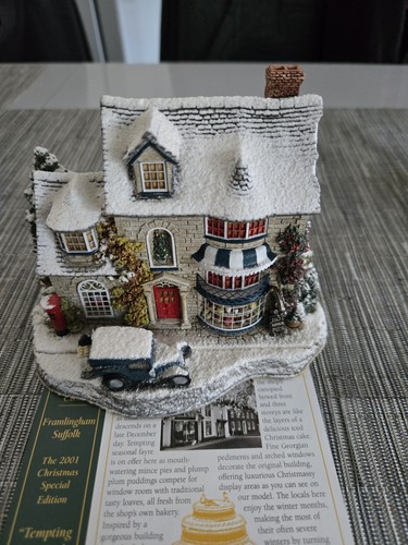 Lilliput lane christmas - lane,