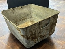 The Nesta  Vintage Galvanised  Wash Tub 