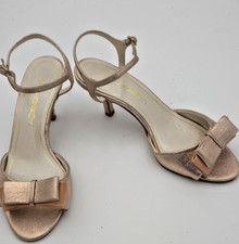 Caparros Women's formal