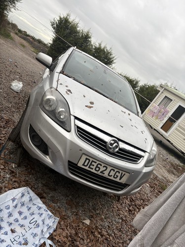 Vauxhall zafira 2010 7 - vauxhall,