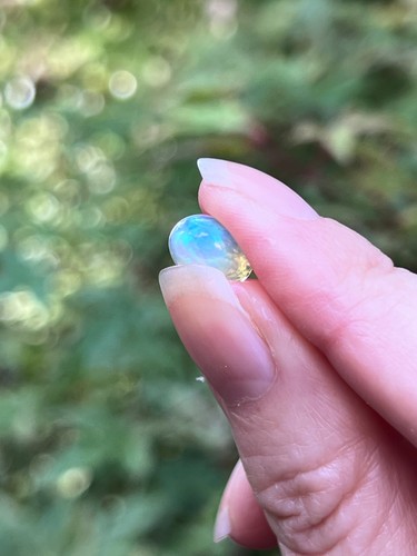 Opal precious white rainbow - opal,