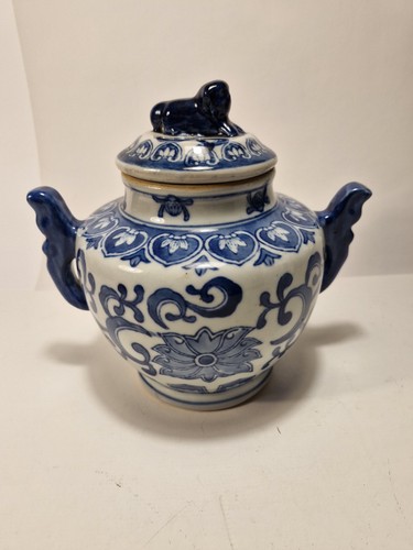Oriental blue ginger jar 2 - blue,