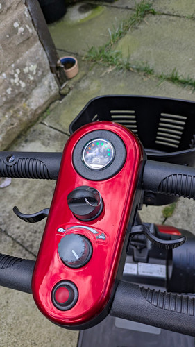 Red black wheel - red/black, electric
