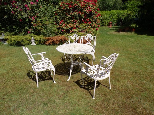 Ornate cast aluminium garden - ornate,