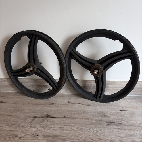Pair vintage old - vintage,