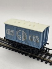 Hornby Fine Fish Closed Van