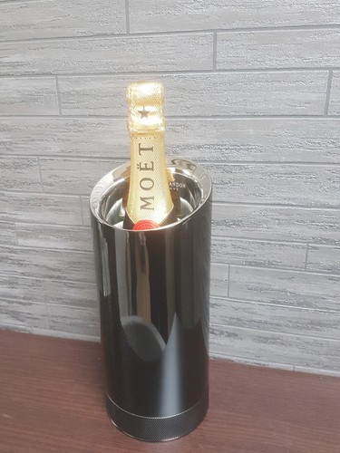 Moet chandon metal - chandon,