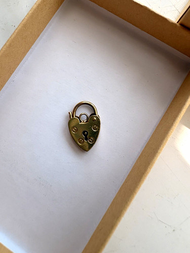 9ct yellow gold heart - gold, padlock