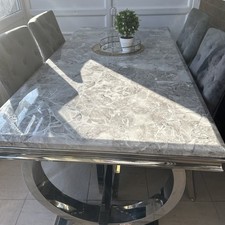 Dining Table And 6 Chairs 