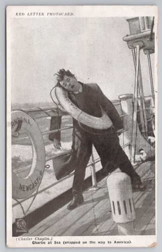 Charlie chaplin sea - at,