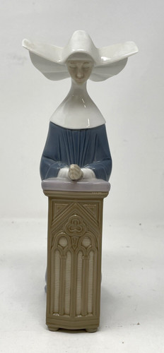 Lladro porcelain kneeling nun - lladro,