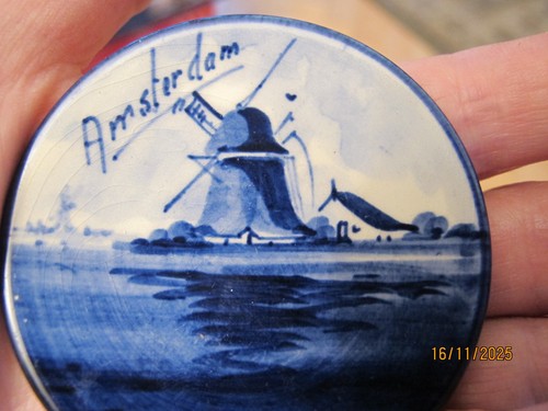 Tiny delft design wall hanging