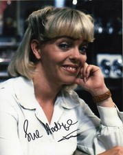 Sue Hodge Autograph - Allo