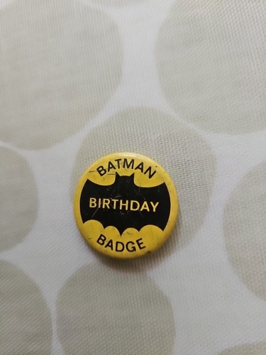 Vintage bat badge rare - vintage,