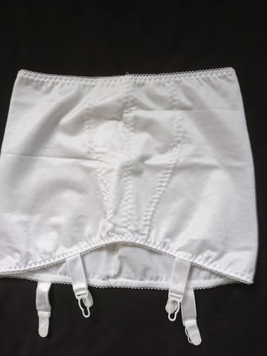 Vtg nylon white pretty form - vtg,