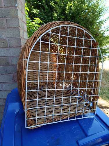 Vintage wicker basket pet - vintage,