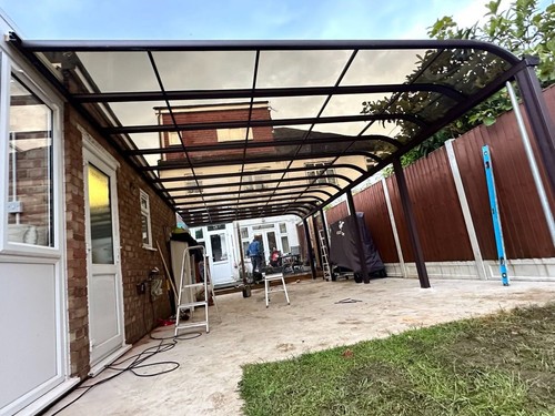 Aluminium polycarbonate - aluminium,