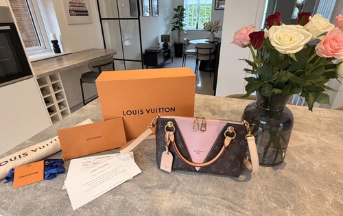 Louis vuitton tote bb - v,