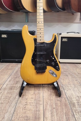 Fender stratocaster year - fender,