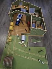 Brushwood Toys Barn / Farm