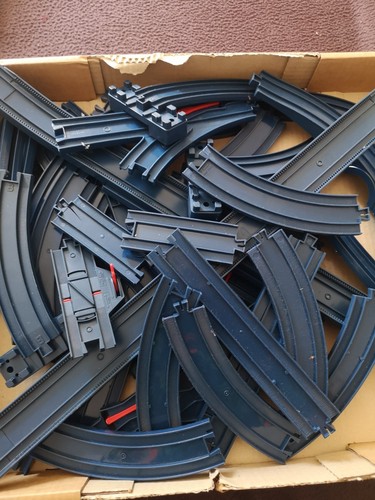 Tomy train track - train, dark