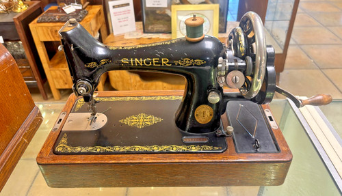 Antique 1923 singer - antique,