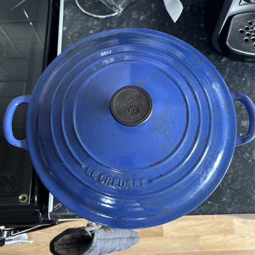 Creuset blue cast - le, iron
