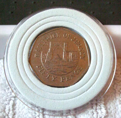 Elizabeth 50p coin - 50p,