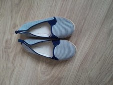 SIZE 5 WORN COUPLE OF TIMES BLUE & IVORY STRIPED FLAT PUMPS ROPE DETAIL