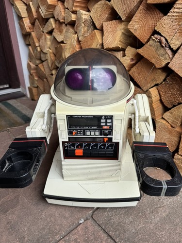 Tomy omnibot robot with - robot,