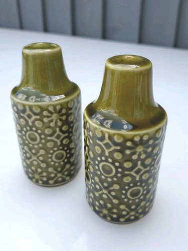 Salt pepper pot - &, connemara