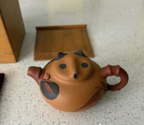 Clay panda teapot yixing - panda, zisha