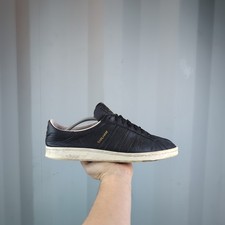 *RARE* UK 10.5 - adidas