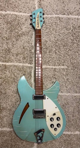 Rickenbacker 330 2000 light - rickenbacker,