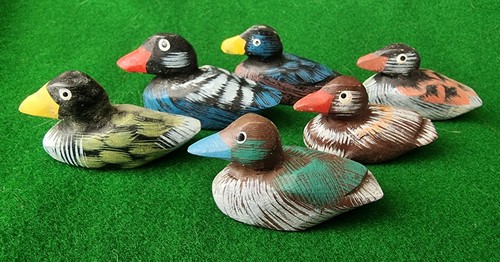 Mini wooden ducks - 12,