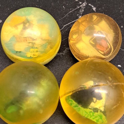 Bouncy balls - bouncy,