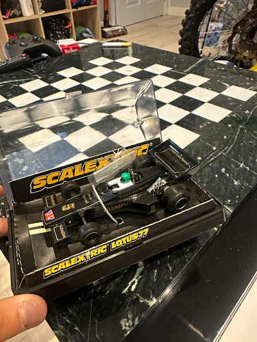 Scalextric lotus team - 77,