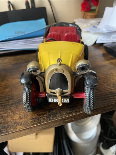 Rare vintage brum - rare, golden