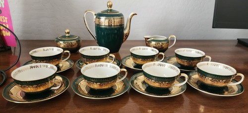 Antique green gold encrusted - green,