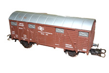 LIMA LWB BRITISH RAIL CONTINENTAL FERRY VAN HO / OO GAUGE