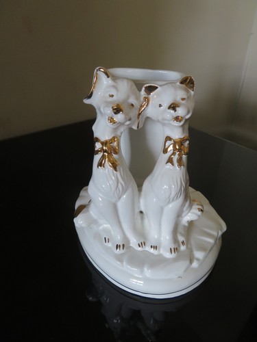 White ceramic vase cat - white,