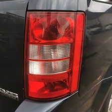 Chrysler grand voyager right - chrysler,