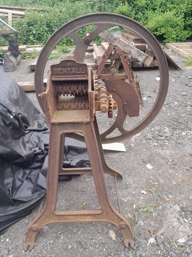 Vintage chaff cutter iron - vintage,