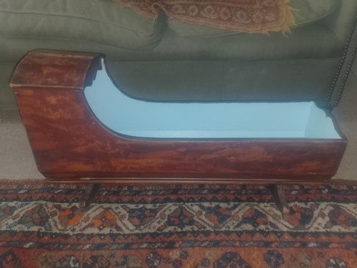 Antique wooden rocking - , crib