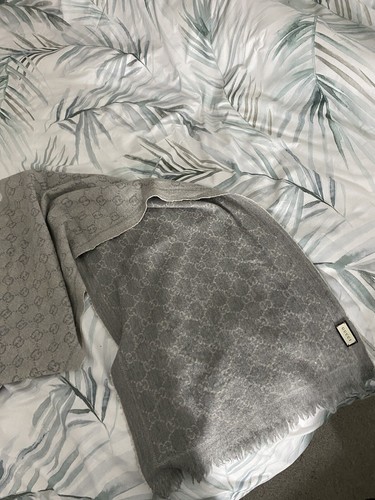 Gucci grey scarf shawl - grey,