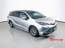 2024 Toyota Sienna LE