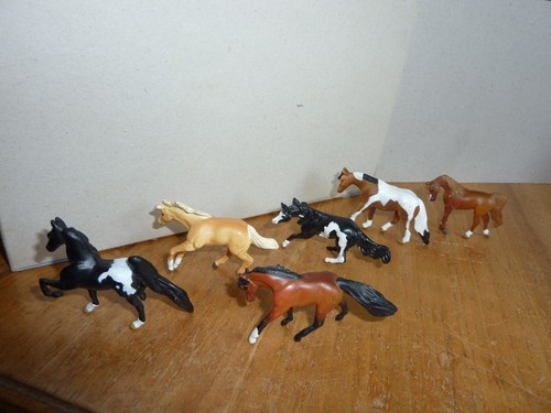Breyer mini whinnies 64 - mini, 1:64