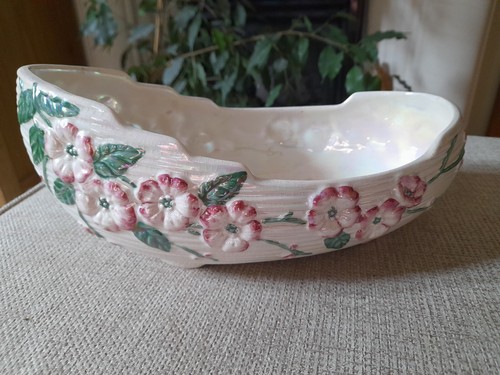 Maling lustre ware boat shape