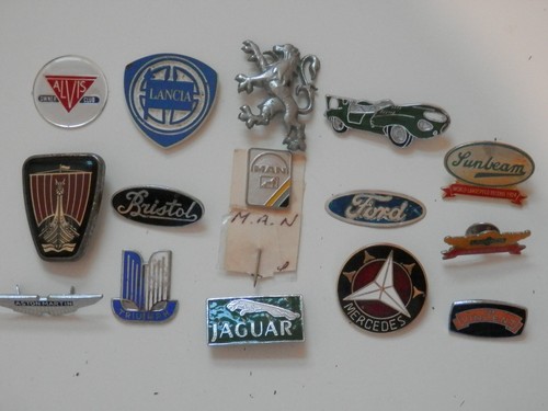 Job lot car lapel badges - x,